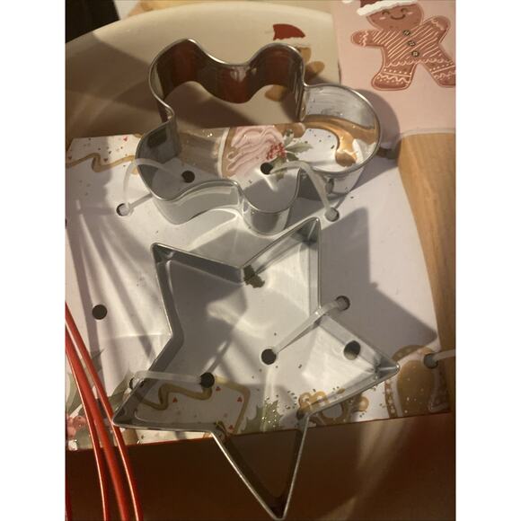 THE BAKESHOP Gingerbread Christmas Mixing POURING BOWL 5 Piece Set New - Picture 10 of 13